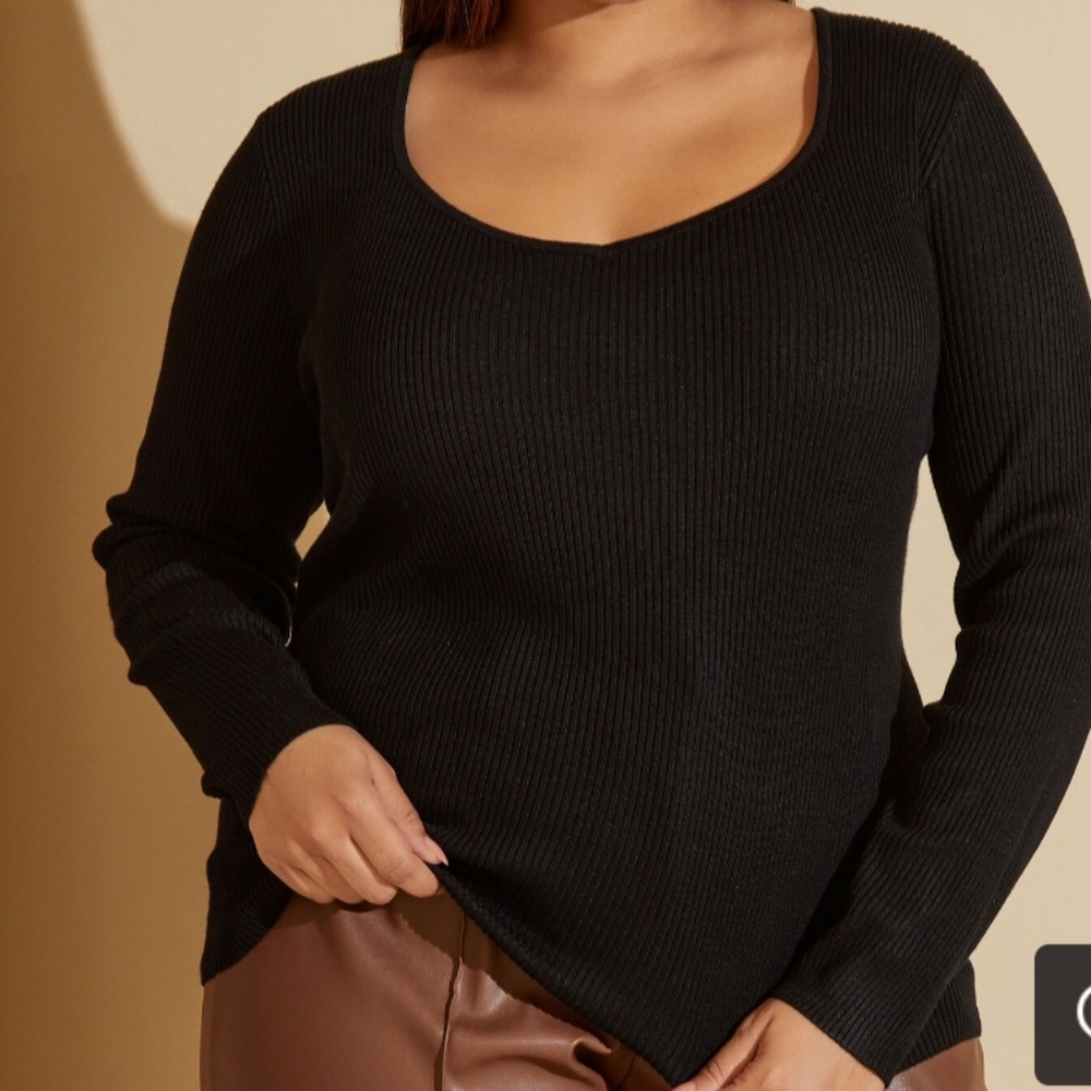 V-Neck sweater semi-sheer decorative sleeve Size 22/24